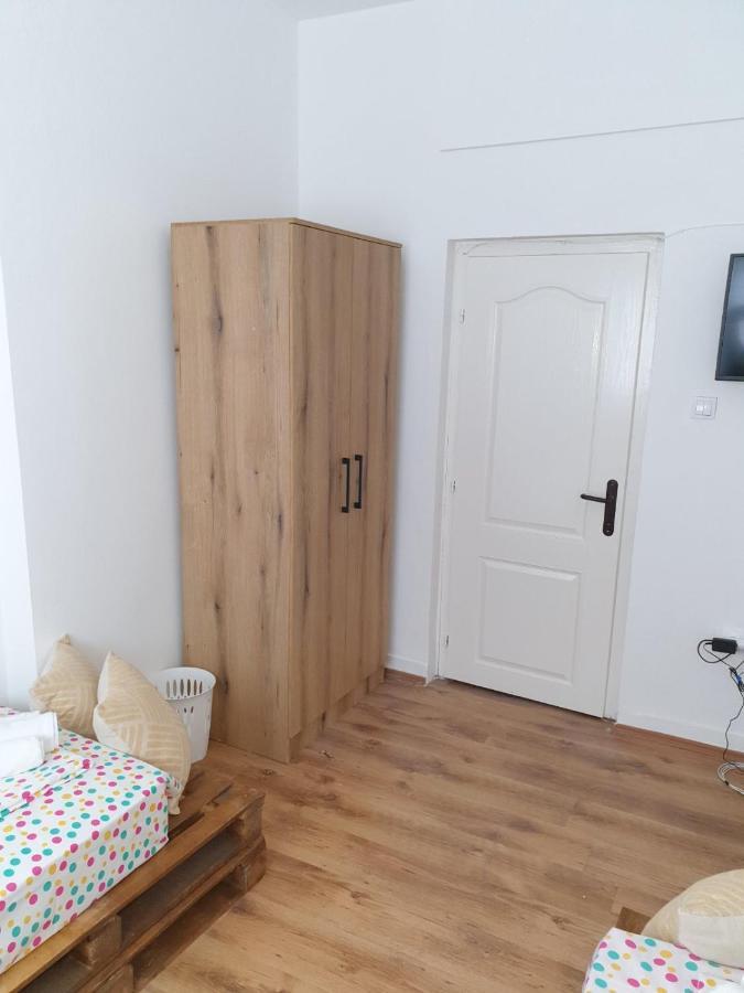 Fenix Apartman II Zajecar Luaran gambar